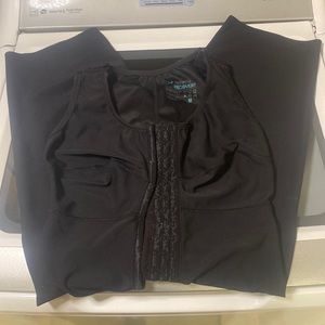 Marena post surgical gown